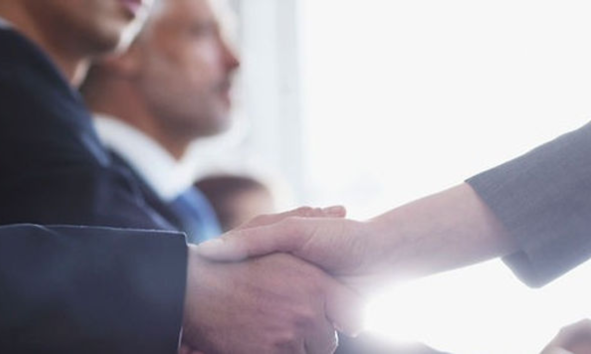 Business partnership and offline network